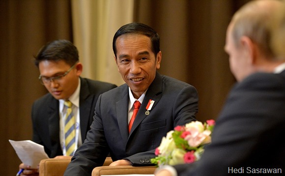 Pemerintahan di Indonesia terdiri dari tiga cabang yaitu administrator Sistem Pemerintahan Indonesia (Artikel Lengkap)