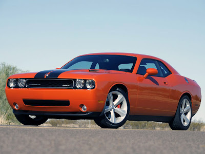 Review cars Dodge Challenger SRT8