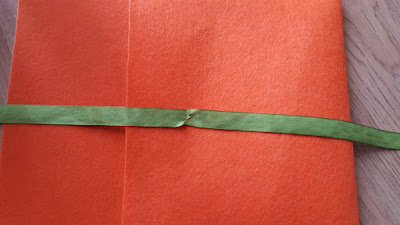 Felt envelope clutch with ribbon closure tutorial