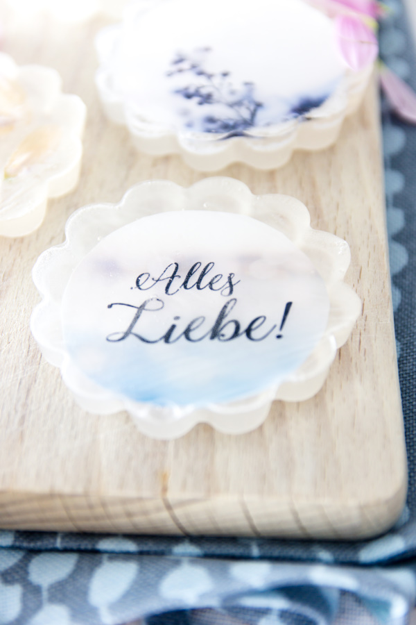 DIY Geschenk-Idee perfekt zum Muttertag, Vatertag, Geburtstag oder Weihnachten: Foto-Seife selber machen by titatoni.de