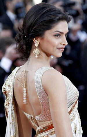 deepika padukone hot wallpapers latest. deepika padukone hot