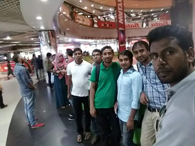 SumonSutradhar-at-Basundhara-Shoping-Complex