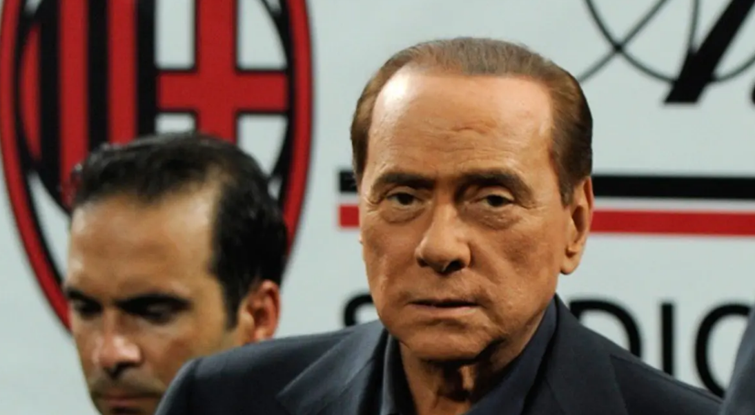 Kisah Perjalanan AC Milan di Era Silvio Berlusconi: Kejayaan dan Kontroversi