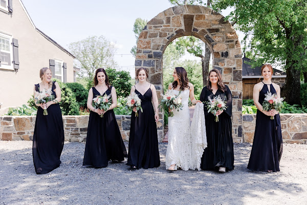 Fleetwood Farm Winery Wedding photographed by Heather Ryan Photography