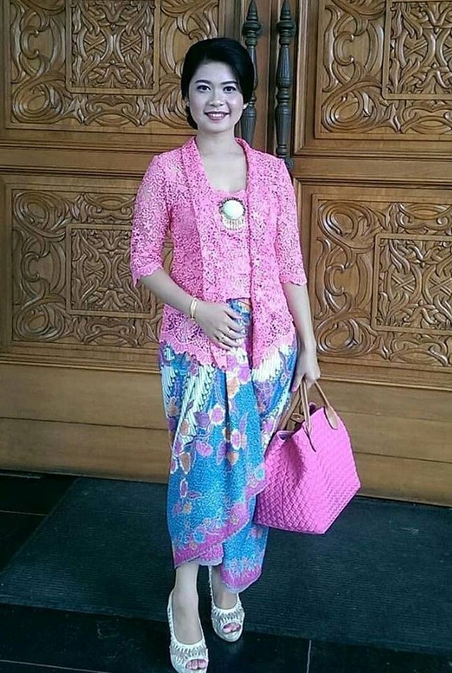 20 model  kebaya  kutu  baru  brokat modern  lengan panjang 