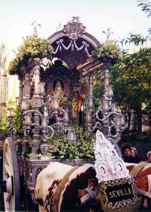 semana santa sevilla 2004-triana en campana. Es la forma en la que la