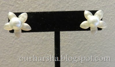 White flower Ear Stud (10)