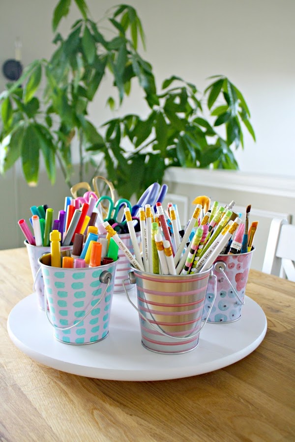 Easy DIY art caddy