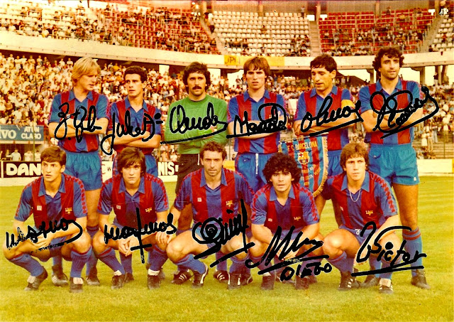 F. C. BARCELONA. Temporada 1982-83. Schuster, Julio Alberto, Amador, Manolo, Olmo y Alexanco. Urbano, Marcos, Quini, Maradona y Víctor. F. C. BARCELONA 0 ESTRELLA ROJA DE BELGRADO 1 Sábado 28/08/1982, 20:30 horas. XIX Trofeo Costa Verde, semifinal. Gijón, Asturias, estadio El Molinón: 30.000 espectadores. GOLES: 0-1: 27’, Savic.