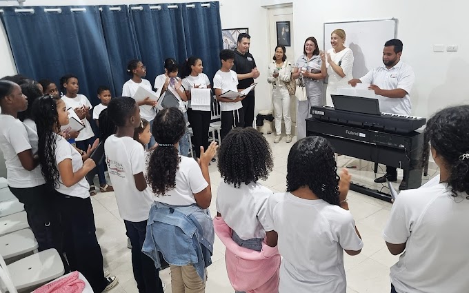  Niños del Sistema Punta Cana reciben visita de la periodista Elianta Quintero