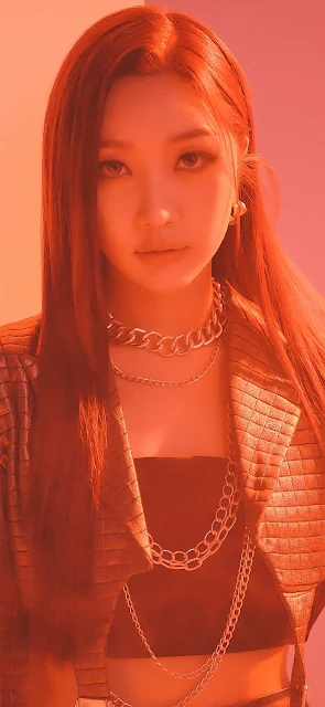Stage Name: Minji (민지) Birth Name: Park Minji (박민지) Position: Main Vocalist Birthday: March 31, 1999 Zodiac Sign: Aries Chinese Zodiac Sign: Rabbit Height: 164 cm (5’4″) Weight: 49 kg (110 lbs) Blood Type: O Nationality: Korean