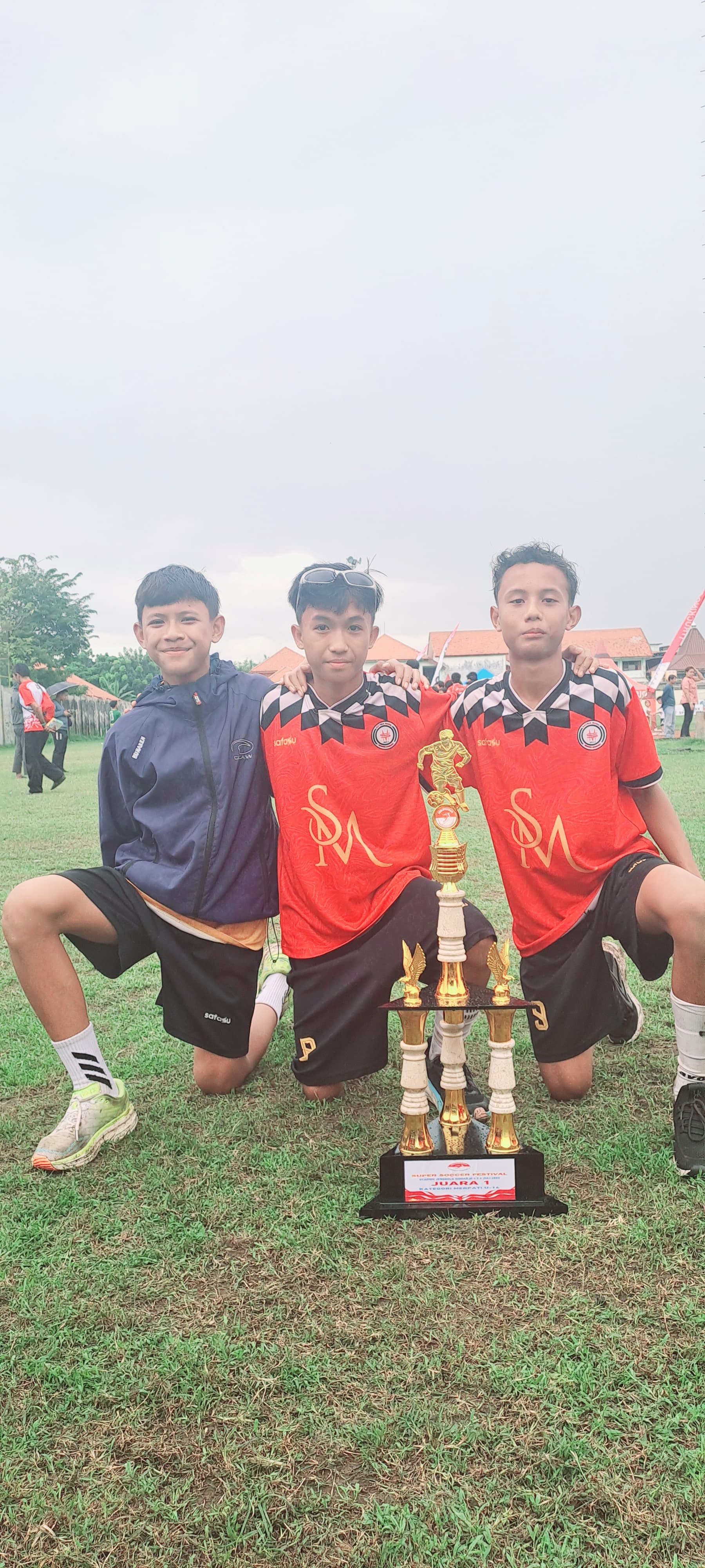 Putra Tanjung Lotim Ikut Harumkan Nama Daerah di Ajang Sepak Bola Super Soccers Academy 2025