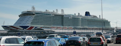 Uno de los muchos cruceros que atracan en Southampton.