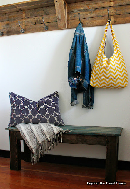 make a bench with free reclaimed pallet wood