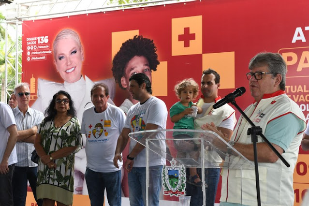João Azevêdo abre Campanha de Multivacinação e entrega unidade móvel ao Hemocentro para coleta de sangue