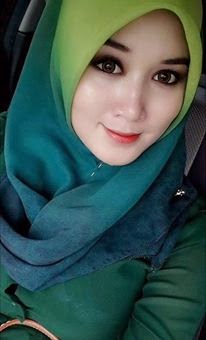 khalimah wanita  berjilbab