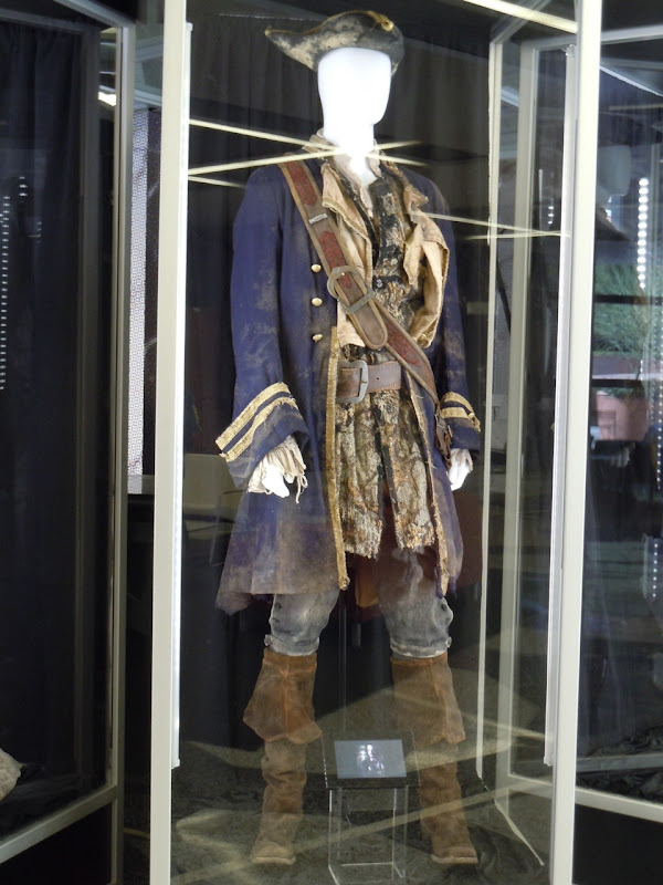 Jack Davenport Norrington Pirates costume