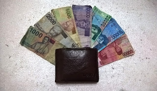 Uang Kertas Rupiah Mudah Lusuh