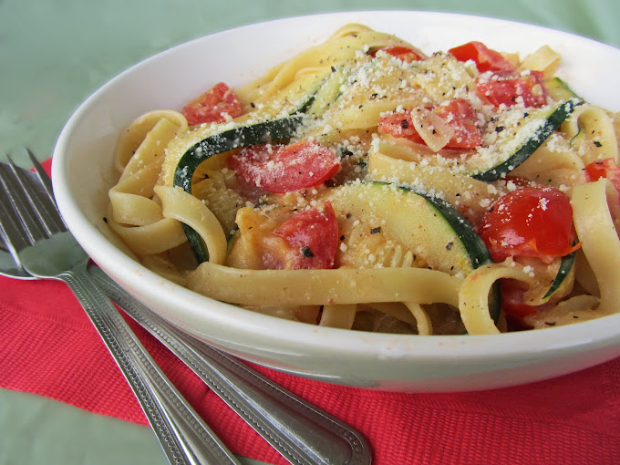 lemon pasta with zucchini and tomatoes