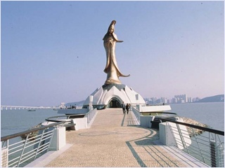 Statue of Guan Yin.