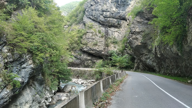 ущелье в Рача-Лечхуми