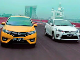 honda-jazz-dan-toyota-yaris.jpg