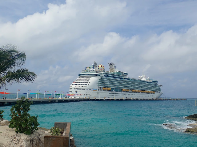 Mariner of the Seas at Coco Cay