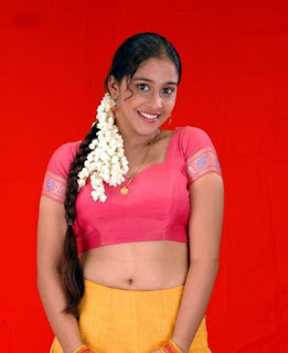 Regina Cassandra Navel Show