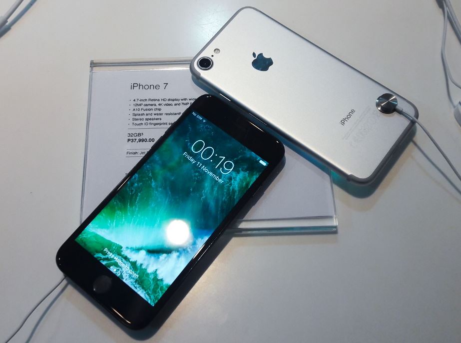 Power Mac Center Iphone 7 Iphone 7 Plus And Apple Watch Series 2 Grand Launch Geekschicksten