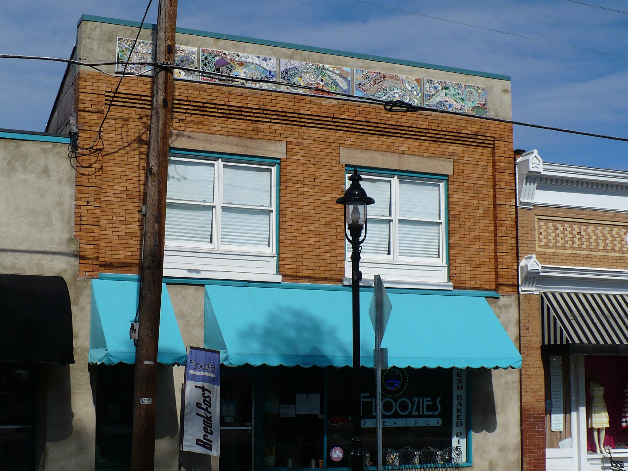 Floozies Pie Shop in Louisa, Virginia [Photograph by the author]