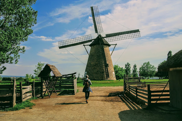 Węgry, Szentendre, skansen, wiatrak