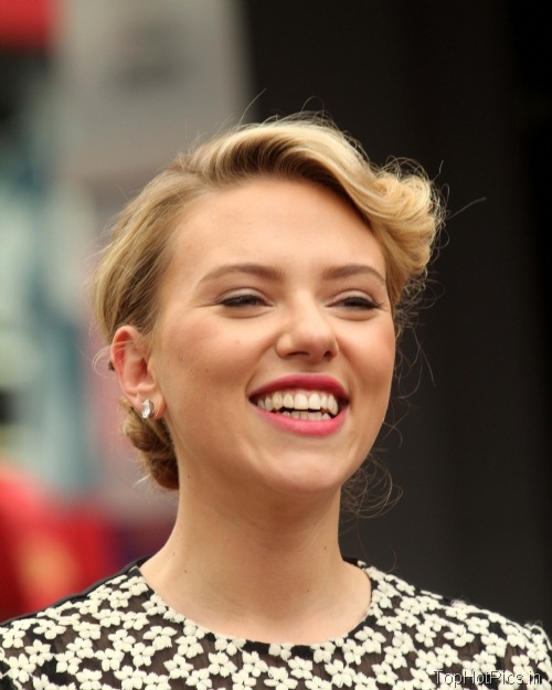 Scarlett Johansson Hot Short Hair Pics 6