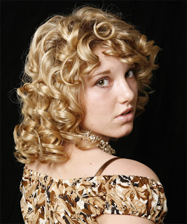 Medium Curly Hairstyle