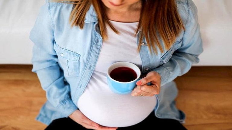 Dangers of drinking tea and coffee for pregnant women