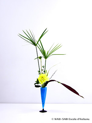 Ikebana-jiyuka-Freestyle-escola-wabi-sabi