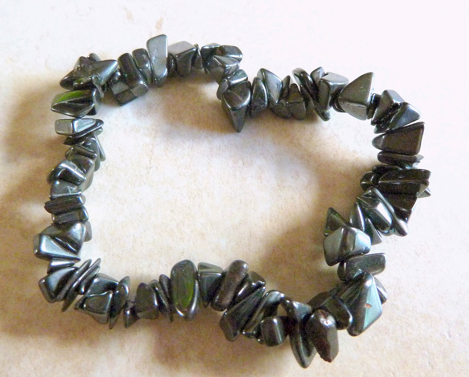 http://www.kcavintagegems.uk/hematite-chip-bracelet-402-p.asp