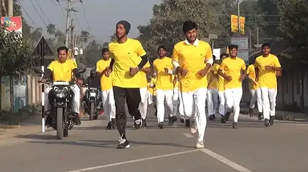 দেড় শতাধিক অ্যাথলেটদের অংশগ্রহণে মাদারগঞ্জ ম্যারাথন অনুষ্ঠিত
