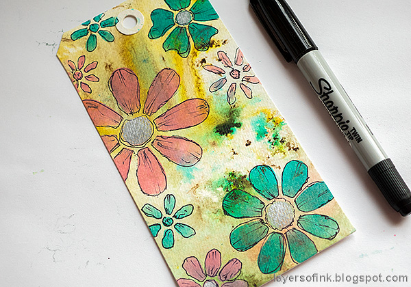 Layers of ink - Doodle Flowers Tag Tutorial by Anna-Karin Evaldsson.