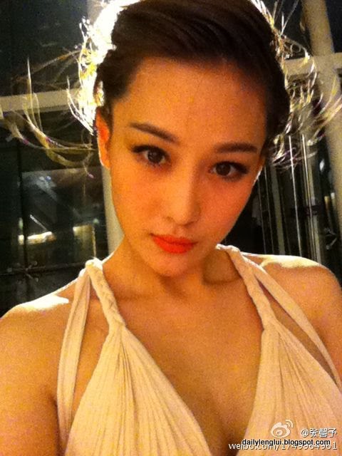 Viann Zhang Xinyu (张馨予) Viann Zhang Xinyu (张馨予)