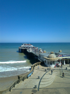 Sunny Day, Blue Sky, Cromer Pier - Camping in Cromer