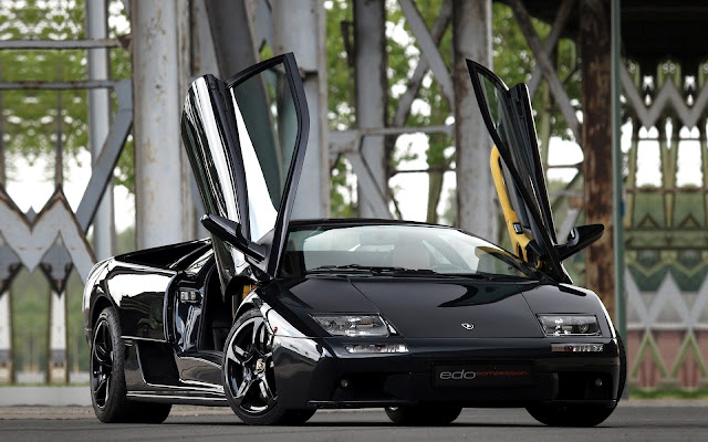 Lamborghini Diablo Black