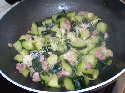 Zucchine saltate con pancetta dolce ricetta contorno 