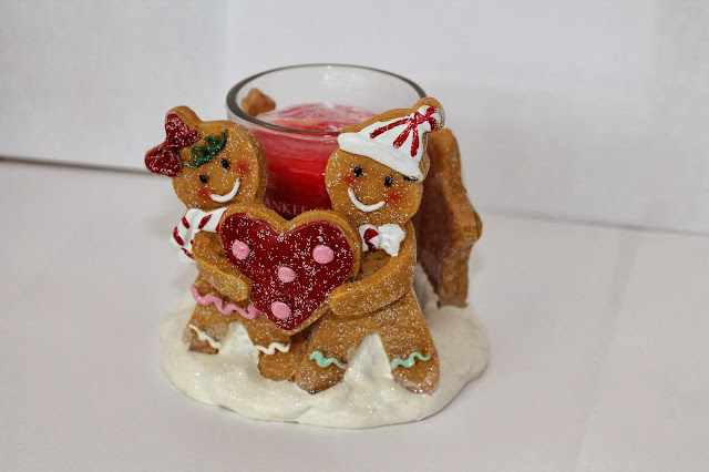 Gingerbread Man Presents Yankee Candle