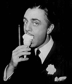 Old Hollywood Photo Gallery: Classic Movie Stars Eating ...