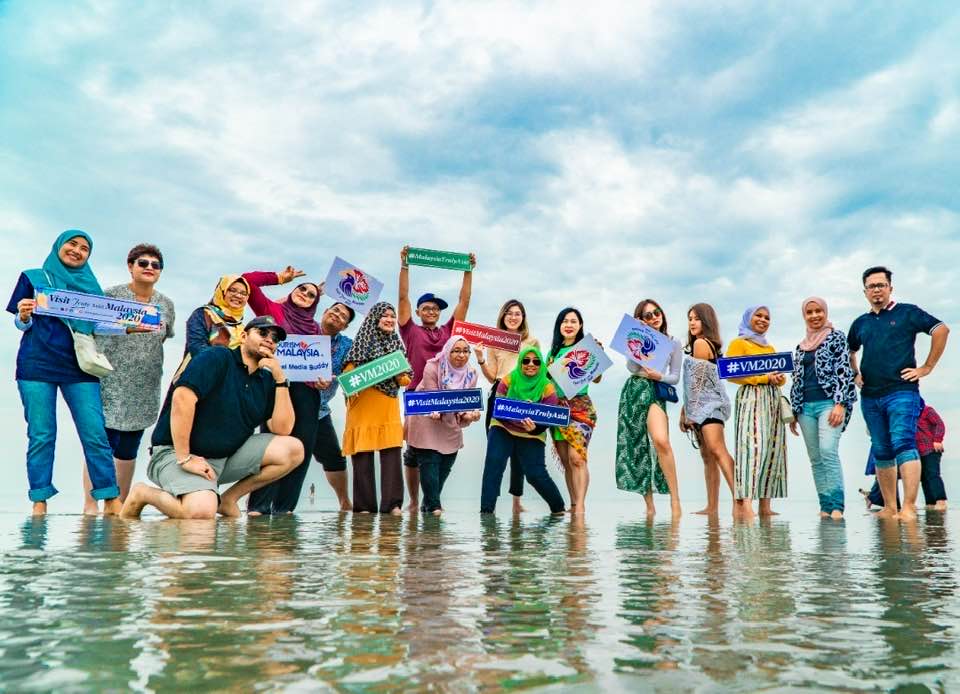 Sky Mirror Merupakan Daya Tarikan Pelancong di Kuala Selangor