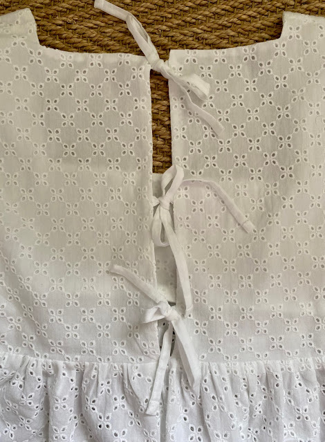 Diary of a Chain Stitcher: Pauline Alice Coeli Blouse in Broderie Anglaise from Simply Fabrics