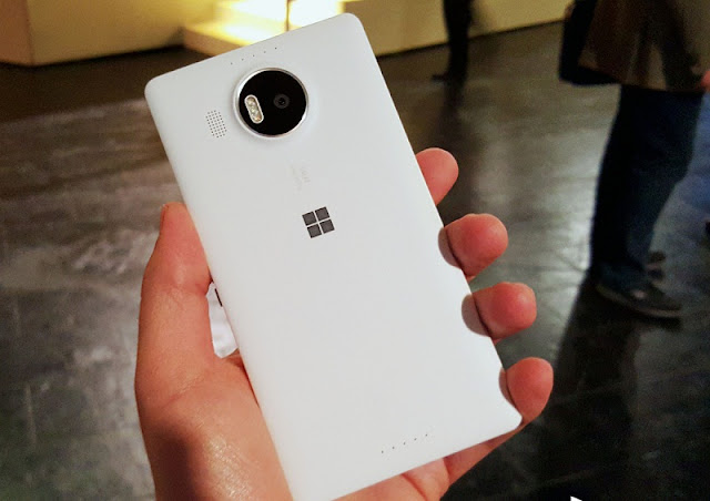Giá bán Microsoft Lumia 950 XL chính hãng niêm yết tại Việt Nam