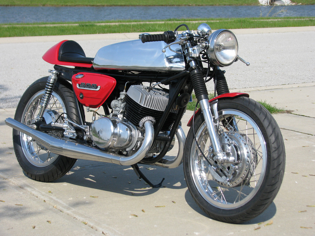 2 STROKE BIKER BLOG  Stunning T500 Cafe Racer