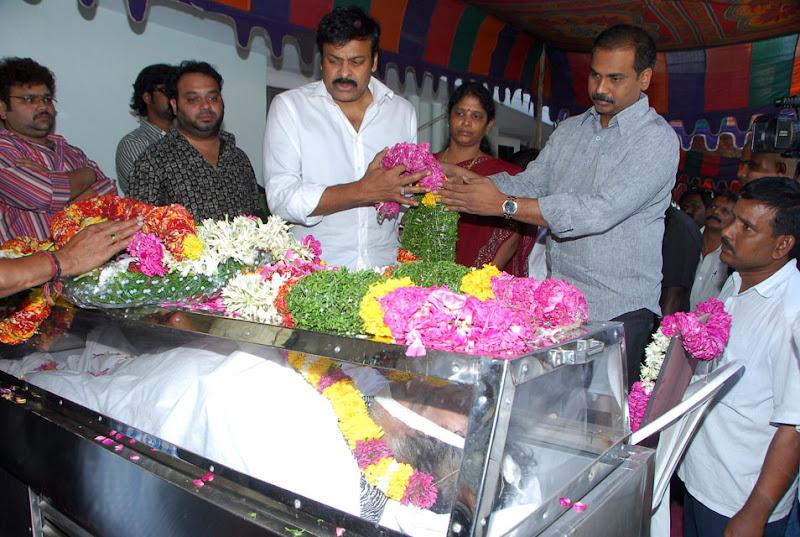 Popular Telugu actor Nutan Prasad is no more function pics