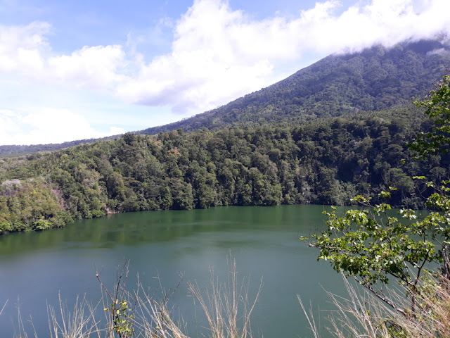 Danau Tolire Besar di Ternate